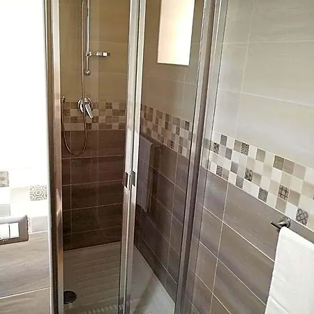 Gio Nocleg ze śniadaniem